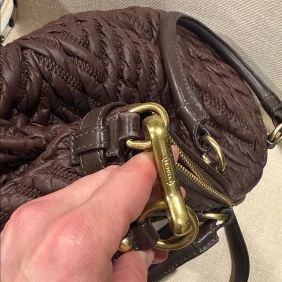 COACH 18634 MADISON QUILTED CHEVRON NYLON LINDSEY - Picture 4 of 8